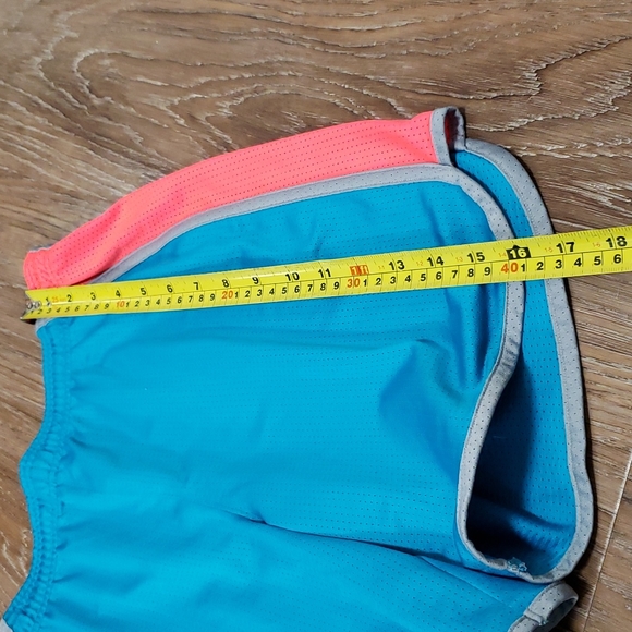 (XS) Under Armour Loose Fit HeatGear Activewear Shorts Soccer Sporty Workout - Picture 6 of 10